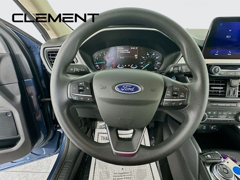 Ford Escape Vehicle Image 15