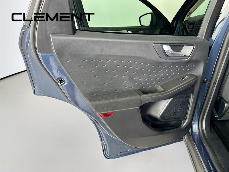 Ford Escape Vehicle Image 30
