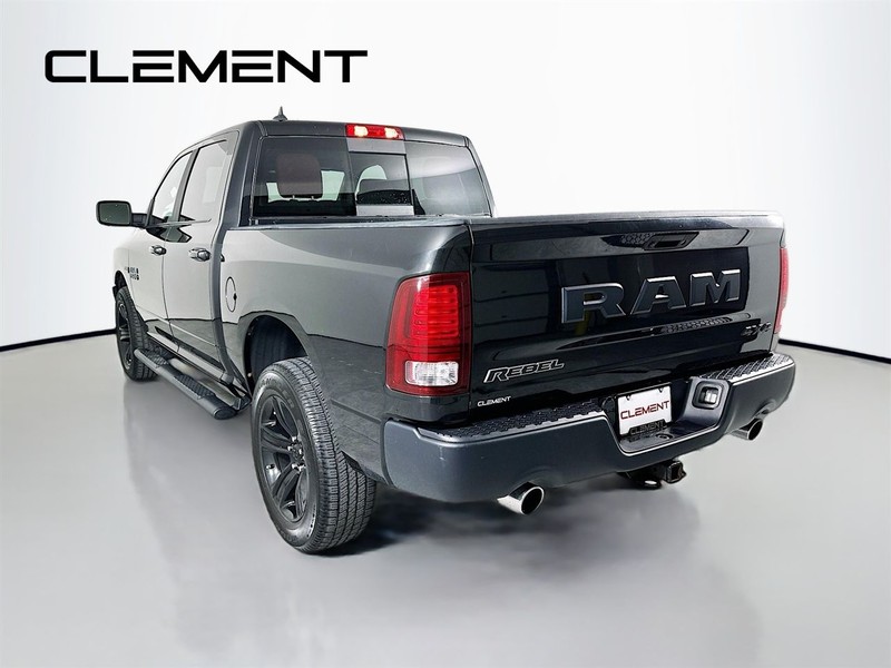 Ram 1500 Vehicle Full-screen Gallery Image 10