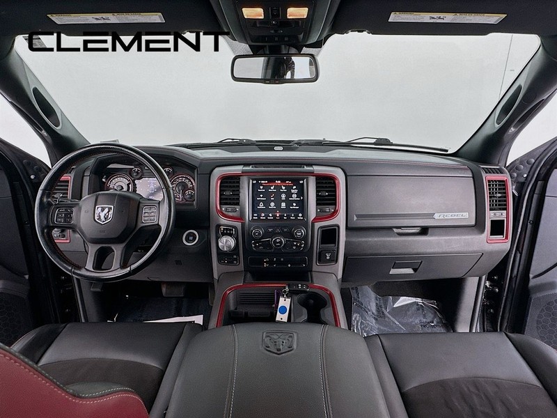 Ram 1500 Vehicle Full-screen Gallery Image 12