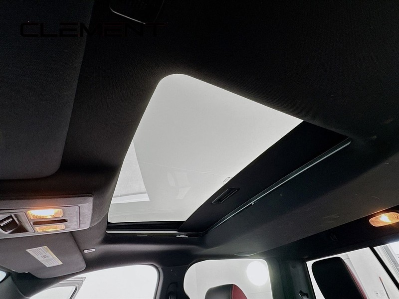 Ram 1500 Vehicle Full-screen Gallery Image 26