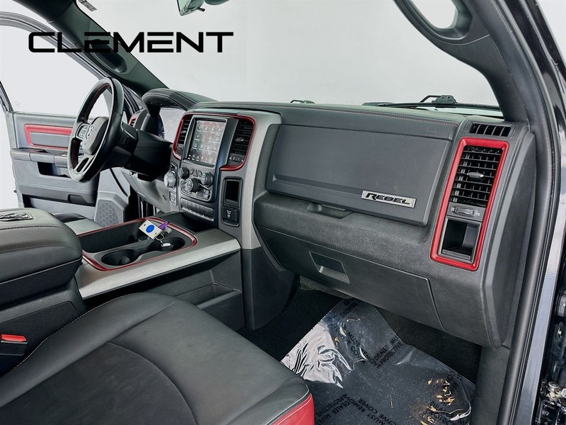 Ram 1500 Vehicle Full-screen Gallery Image 35
