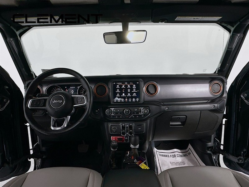 Jeep Gladiator Vehicle Image 12