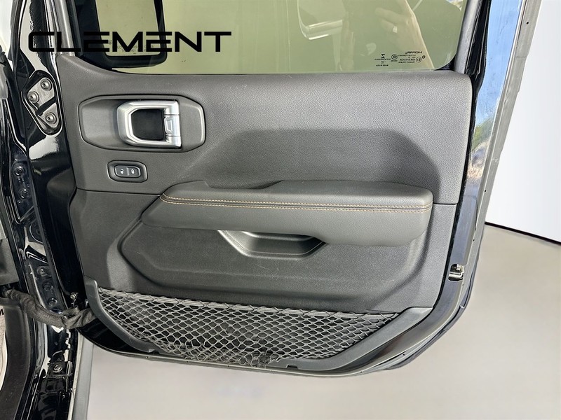Jeep Gladiator Vehicle Image 34