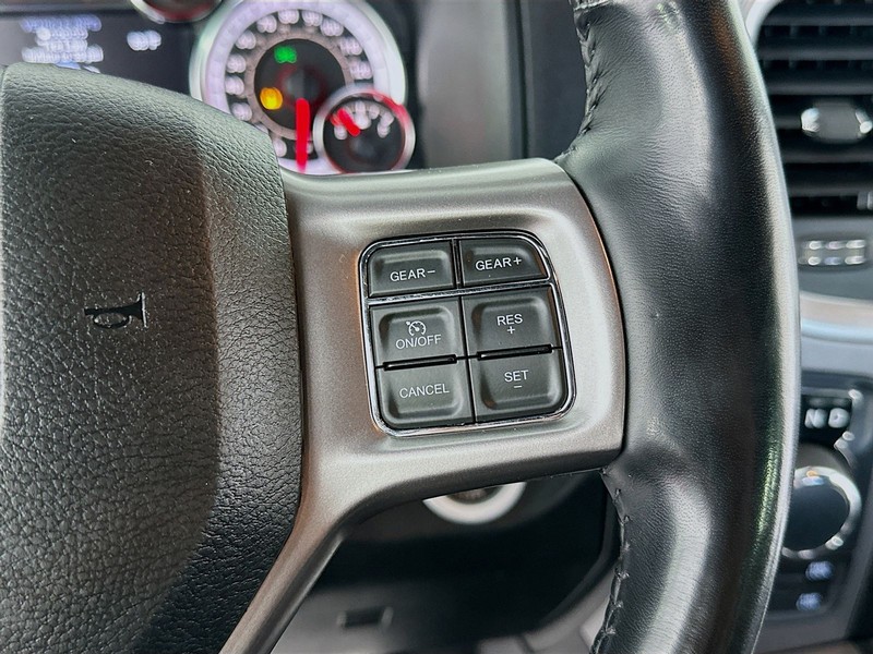 Ram 1500 Classic Vehicle Full-screen Gallery Image 13