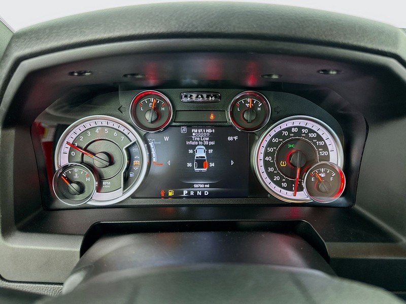 Ram 1500 Classic Vehicle Full-screen Gallery Image 14