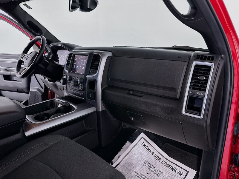 Ram 1500 Classic Vehicle Full-screen Gallery Image 27