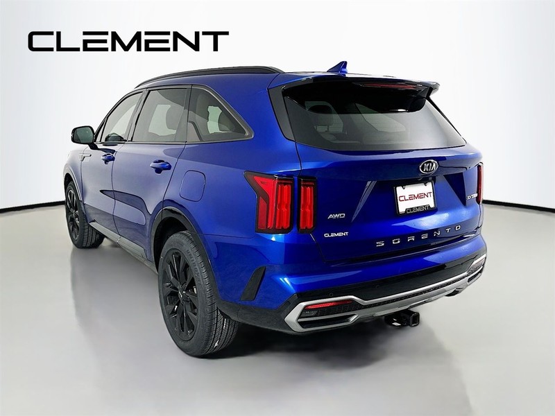 Kia Sorento Vehicle Full-screen Gallery Image 10
