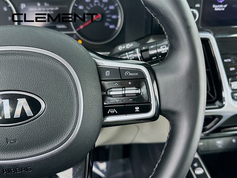Kia Sorento Vehicle Full-screen Gallery Image 17