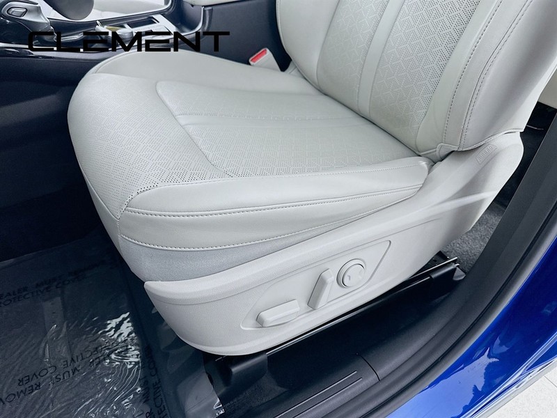 Kia Sorento Vehicle Full-screen Gallery Image 29