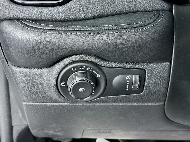 Dodge Durango Vehicle Full-screen Gallery Image 10