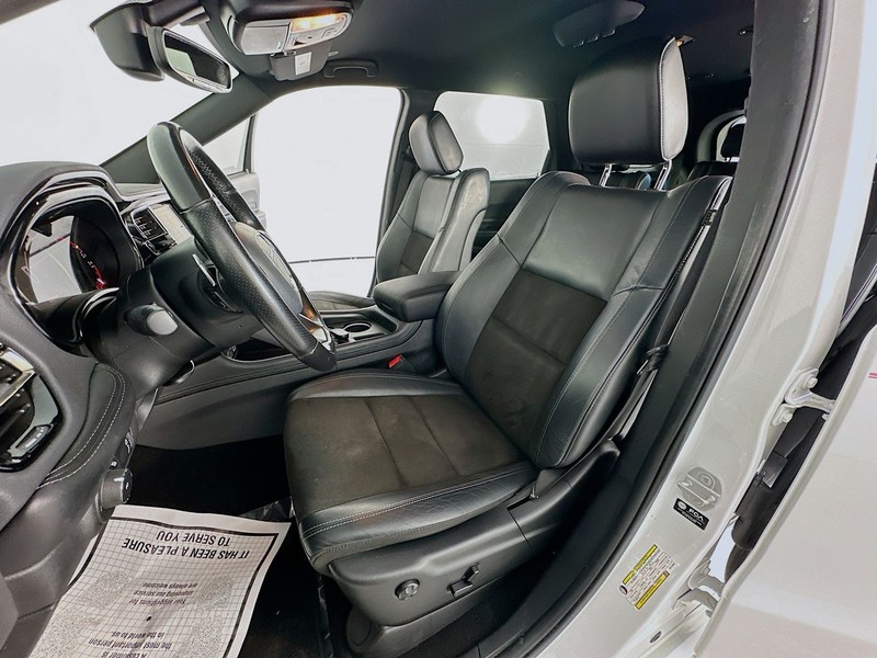 Dodge Durango Vehicle Full-screen Gallery Image 23