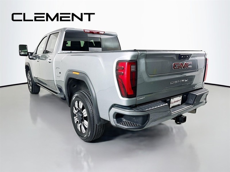 GMC Sierra 2500HD Vehicle Image 10