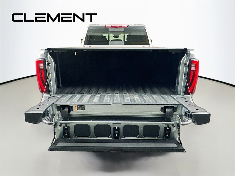 GMC Sierra 2500HD Vehicle Image 11