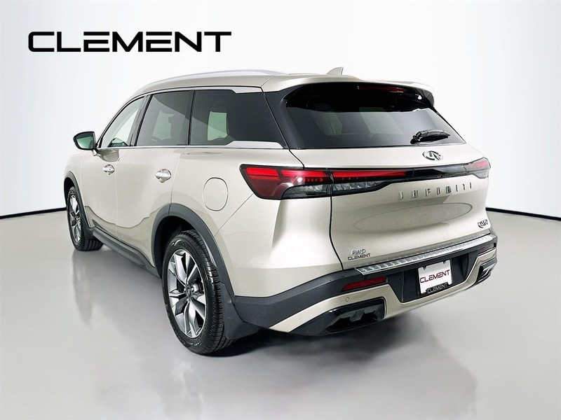 INFINITI QX60 Vehicle Image 10