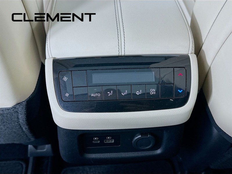 INFINITI QX60 Vehicle Image 35