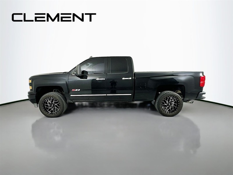Chevrolet Silverado 1500 Vehicle Full-screen Gallery Image 6