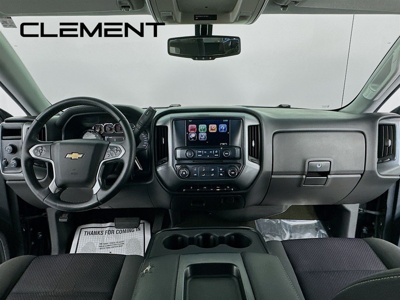 Chevrolet Silverado 1500 Vehicle Full-screen Gallery Image 12