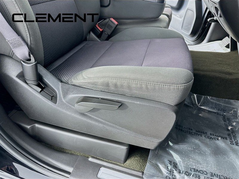 Chevrolet Silverado 1500 Vehicle Full-screen Gallery Image 29