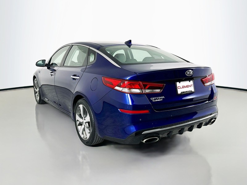 Kia Optima Vehicle Full-screen Gallery Image 7