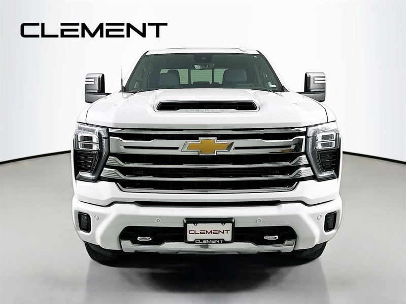 Chevrolet Silverado 2500HD Vehicle Image 03