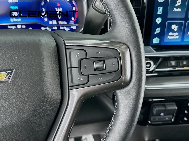 Chevrolet Silverado 2500HD Vehicle Image 17