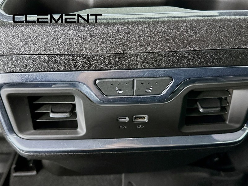 Chevrolet Silverado 2500HD Vehicle Image 34