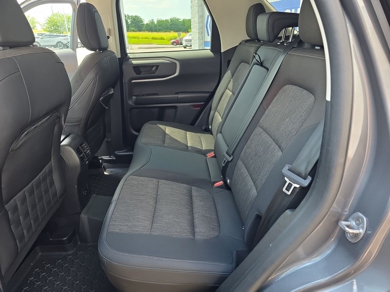 Ford Bronco Sport Vehicle Full-screen Gallery Image 24