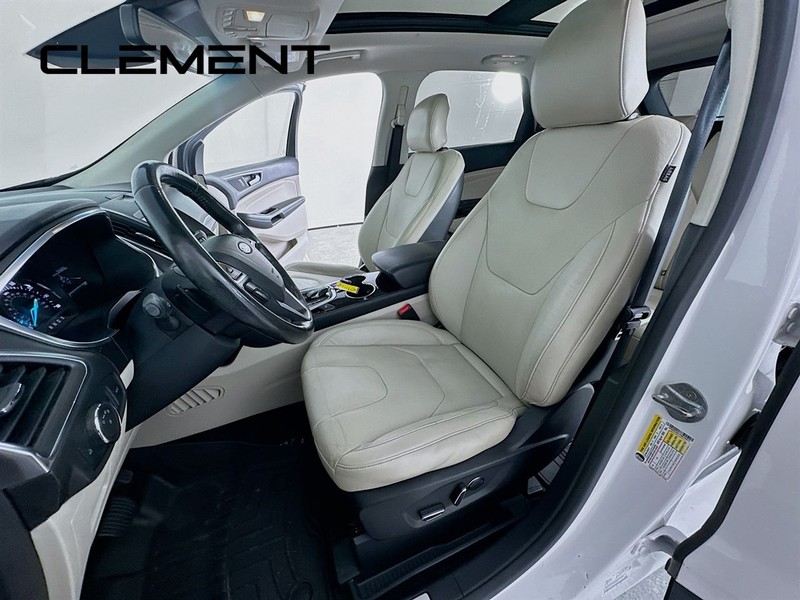 Ford Edge Vehicle Image 30