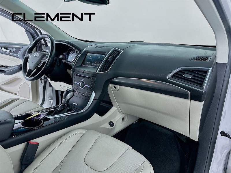 Ford Edge Vehicle Image 35