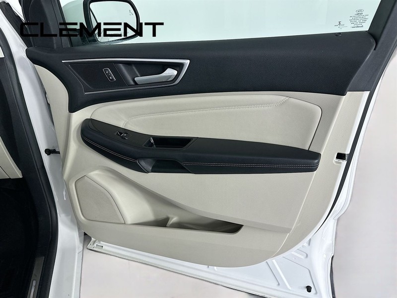 Ford Edge Vehicle Image 36