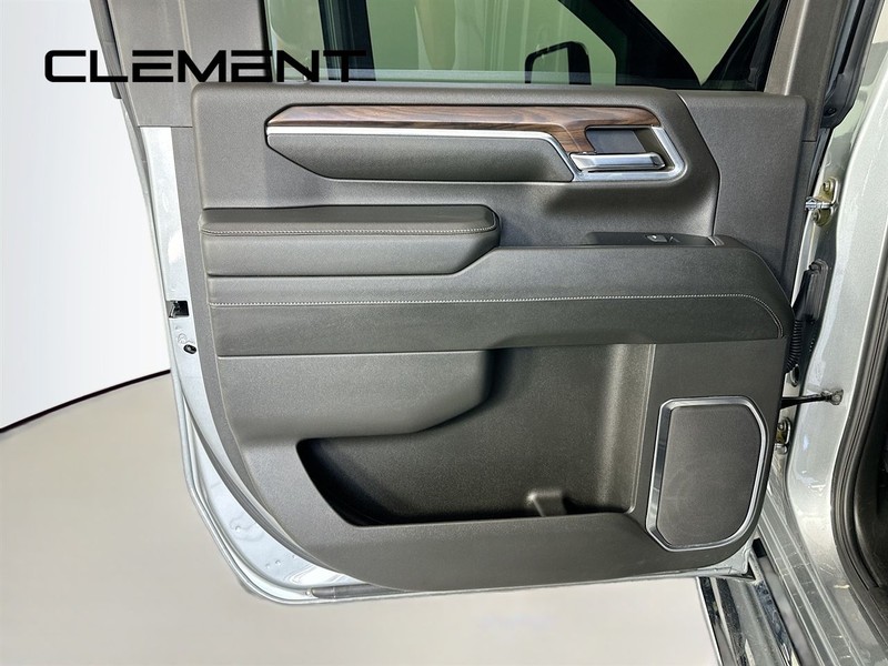 GMC Sierra 2500HD Vehicle Image 27