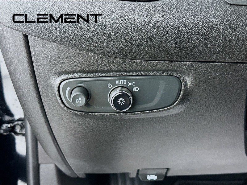 Chevrolet Equinox Vehicle Full-screen Gallery Image 14