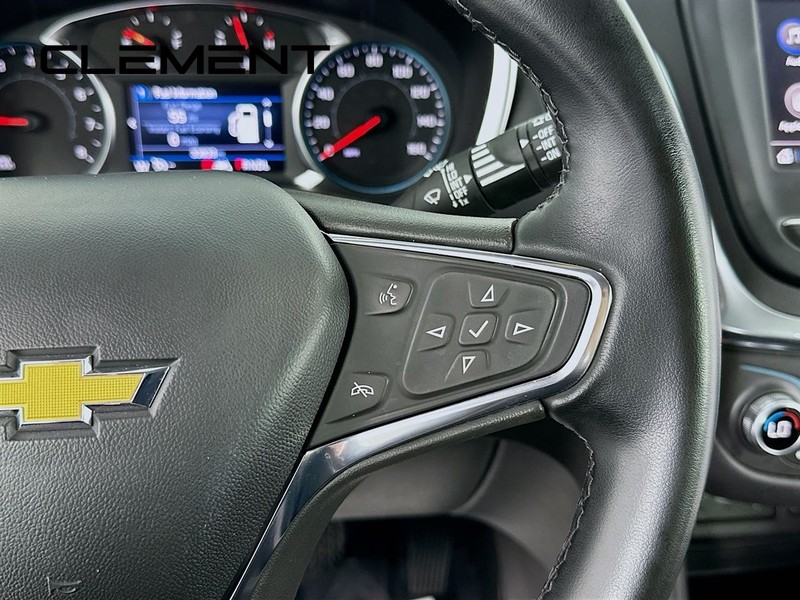 Chevrolet Equinox Vehicle Full-screen Gallery Image 17