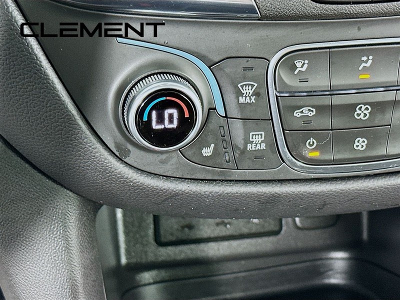 Chevrolet Equinox Vehicle Full-screen Gallery Image 23
