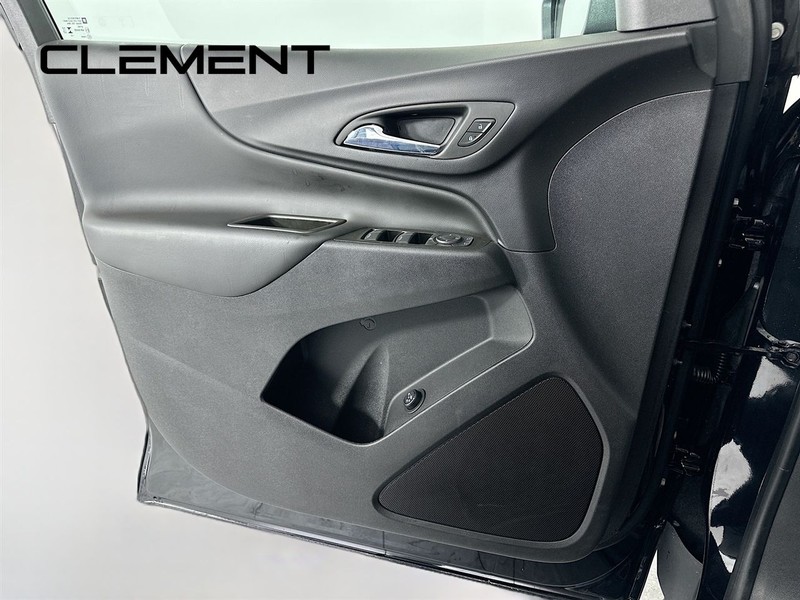 Chevrolet Equinox Vehicle Full-screen Gallery Image 27