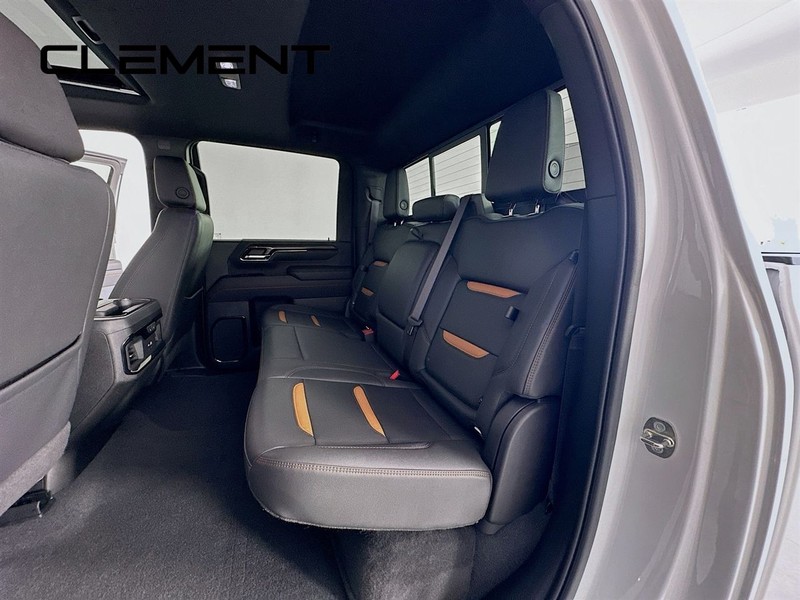 GMC Sierra 3500HD Vehicle Image 33