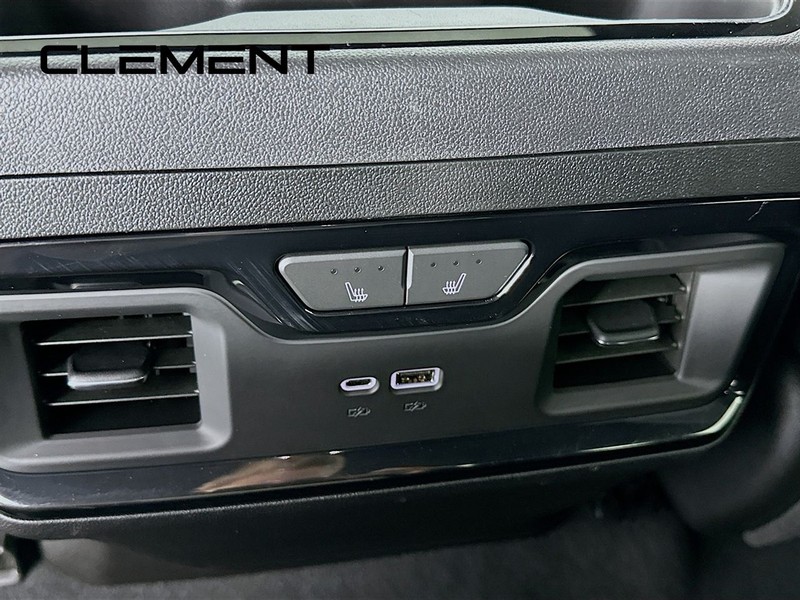GMC Sierra 3500HD Vehicle Image 34
