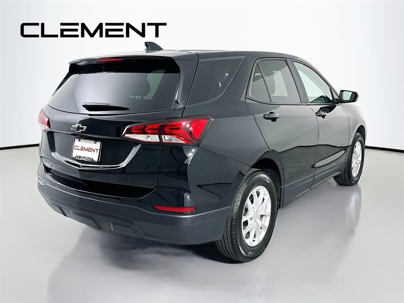 Chevrolet Equinox Vehicle Full-screen Gallery Image 07
