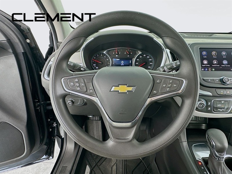 Chevrolet Equinox Vehicle Full-screen Gallery Image 15