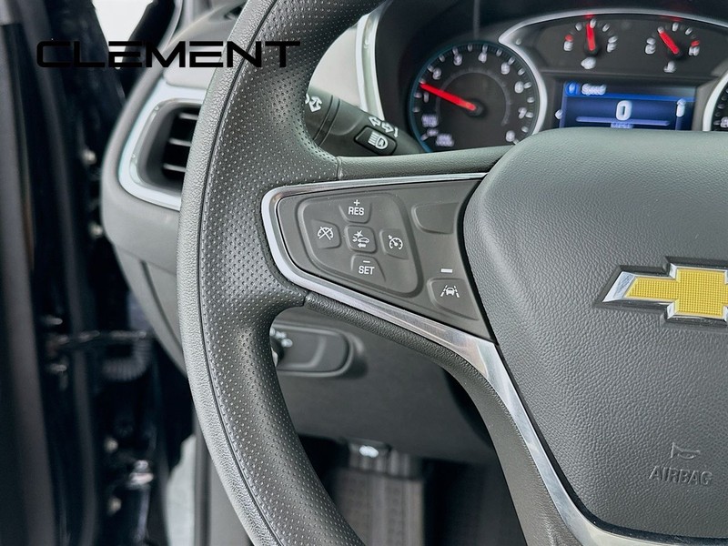 Chevrolet Equinox Vehicle Full-screen Gallery Image 16