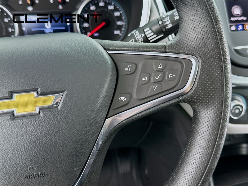 Chevrolet Equinox Vehicle Full-screen Gallery Image 17