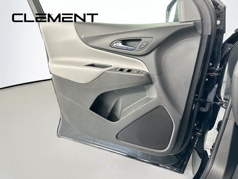 Chevrolet Equinox Vehicle Full-screen Gallery Image 26