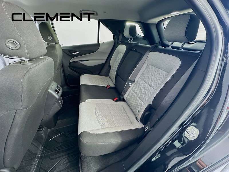 Chevrolet Equinox Vehicle Full-screen Gallery Image 30