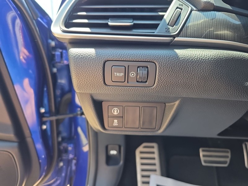Honda Accord Sedan Vehicle Full-screen Gallery Image 9