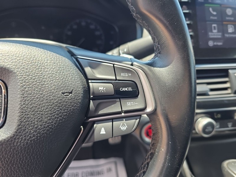Honda Accord Sedan Vehicle Full-screen Gallery Image 12