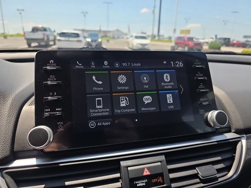 Honda Accord Sedan Vehicle Full-screen Gallery Image 14