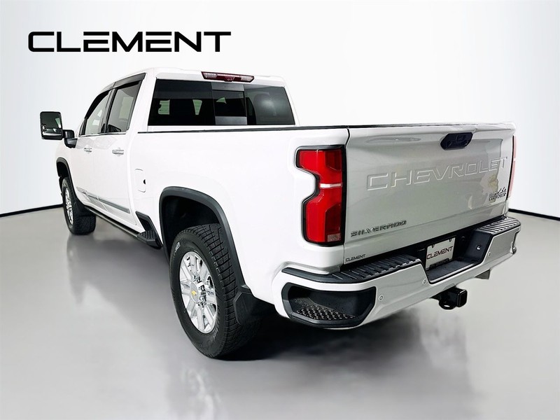 Chevrolet Silverado 2500HD Vehicle Image 10