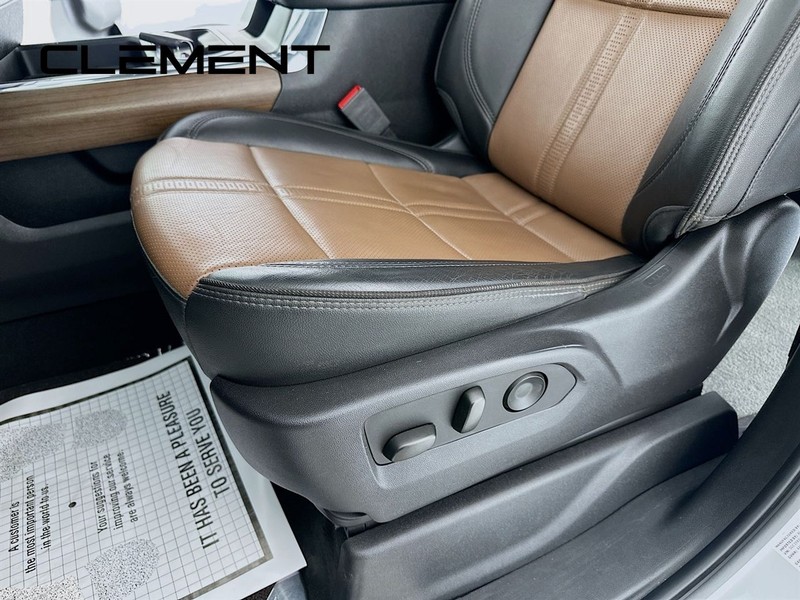 Chevrolet Silverado 2500HD Vehicle Image 29