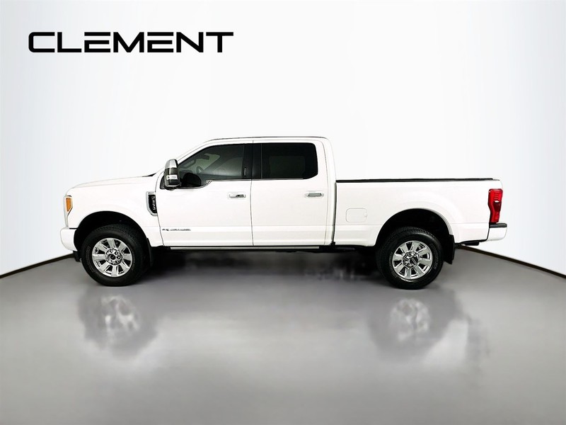 Ford Super Duty F-350 SRW Vehicle Image 06